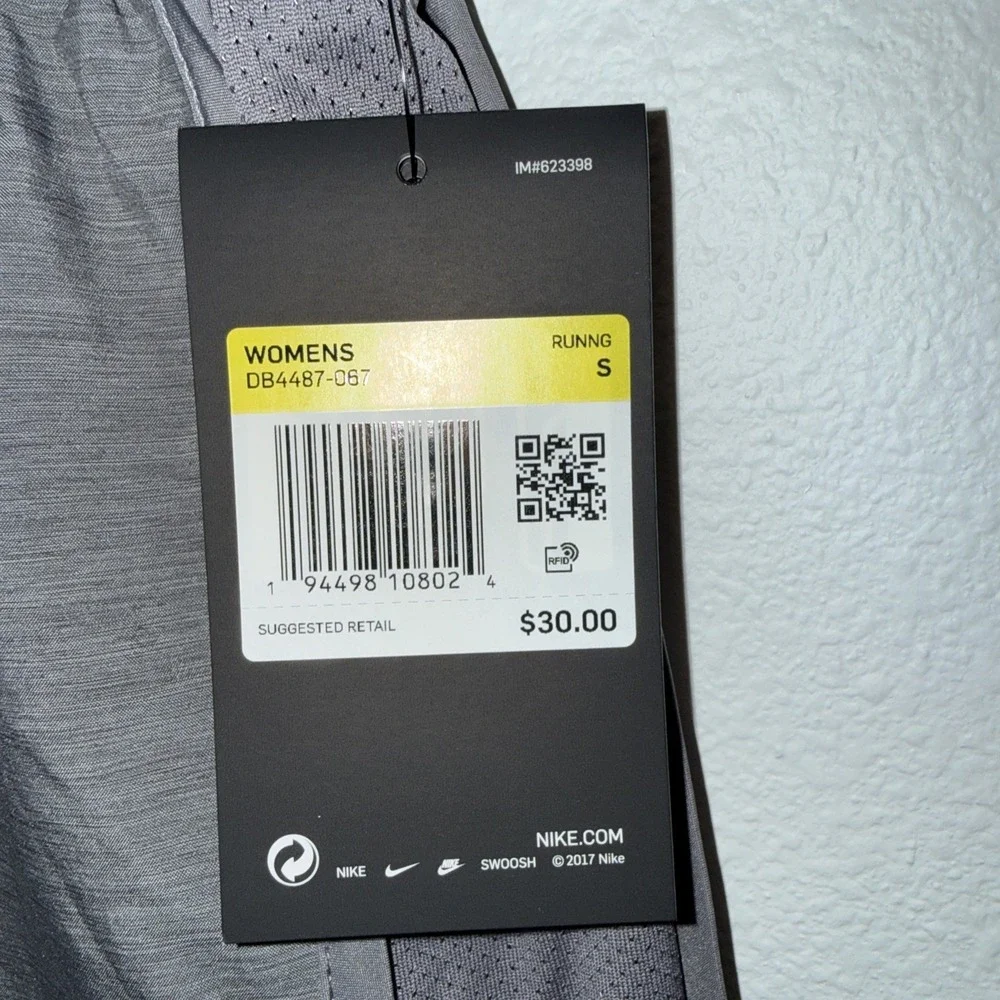 Nike Womens Dry Running Tempo Athletic Shorts DB4487067 Grunsmoke Gray Small NWT